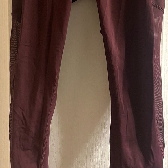 Lululemon mesh cut outs leggings - Picture 14 of 15